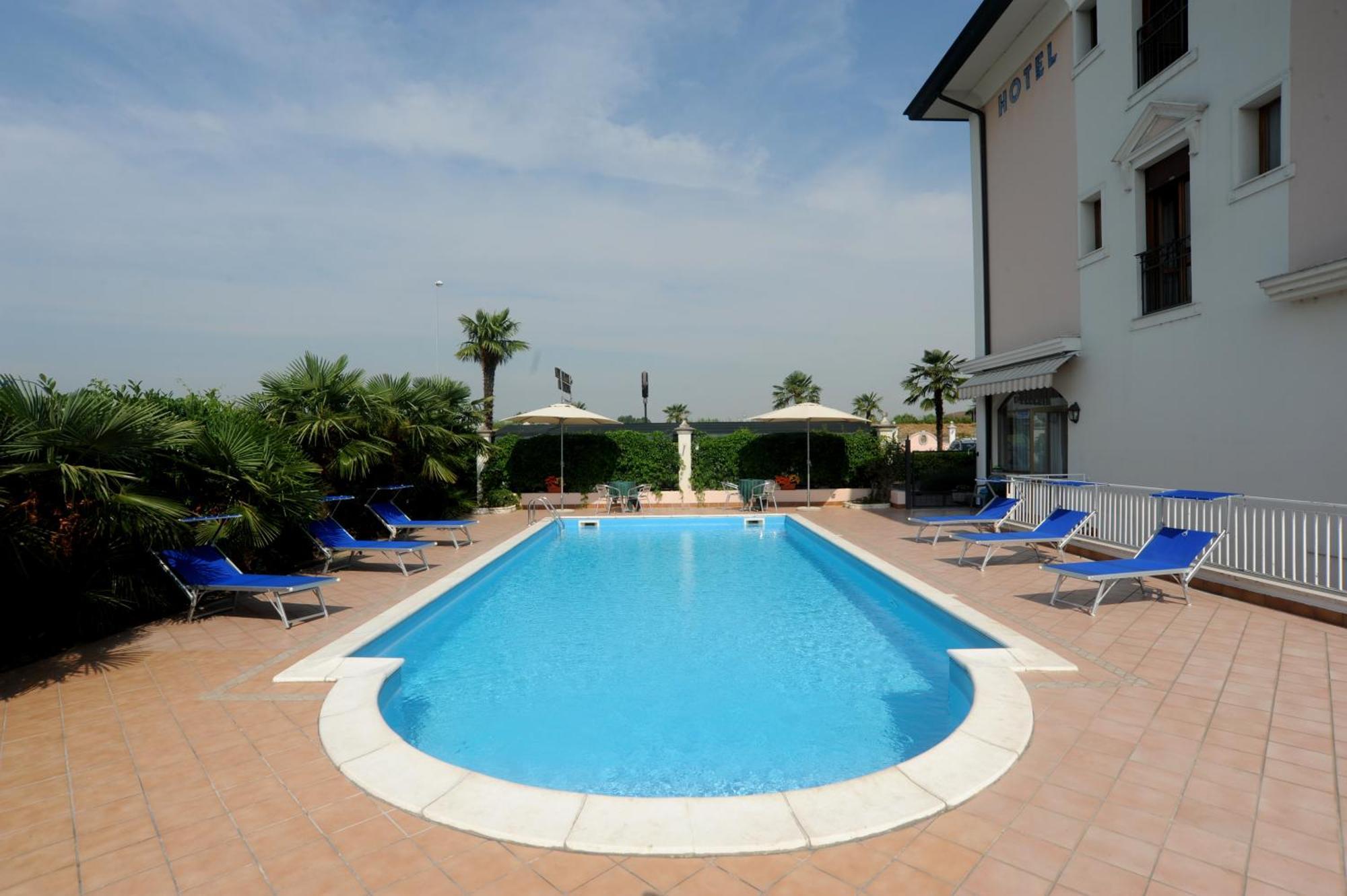 Hotel Master Albignasego Εξωτερικό φωτογραφία