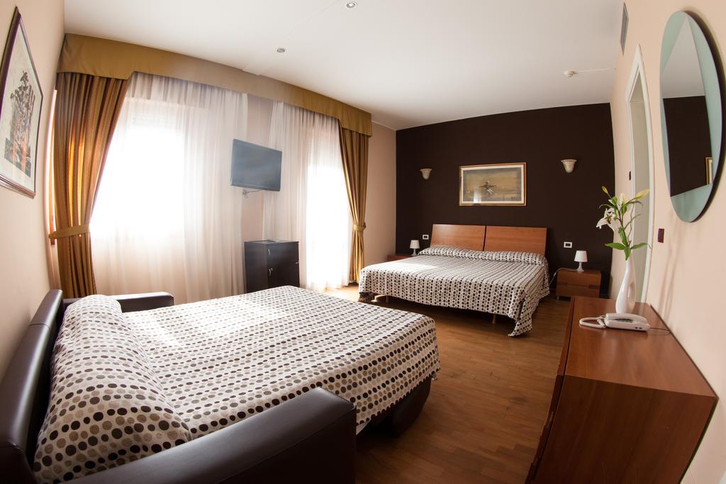 Hotel Master Albignasego Δωμάτιο φωτογραφία